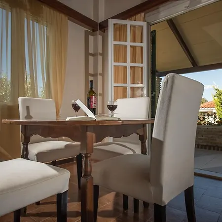 Marina'S Villas Vasilikí
