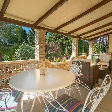 بيت للعطل Marina's